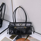 PRE-ORDER Medium Leather Shoulder Bag Black