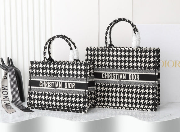 PRE-ORDER Book Tote Houndstooth