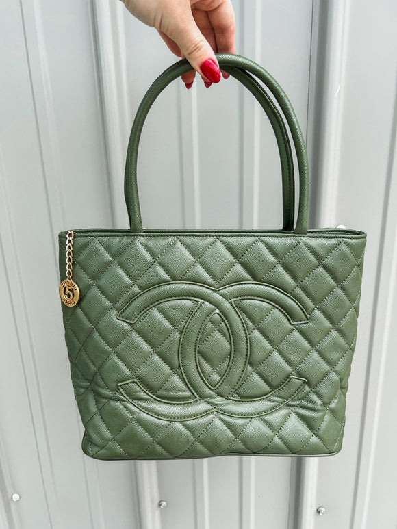 PRE-ORDER Caviar Medallion Tote Green