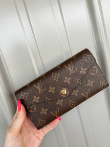 PRE-ORDER Wallet Sarah Monogram