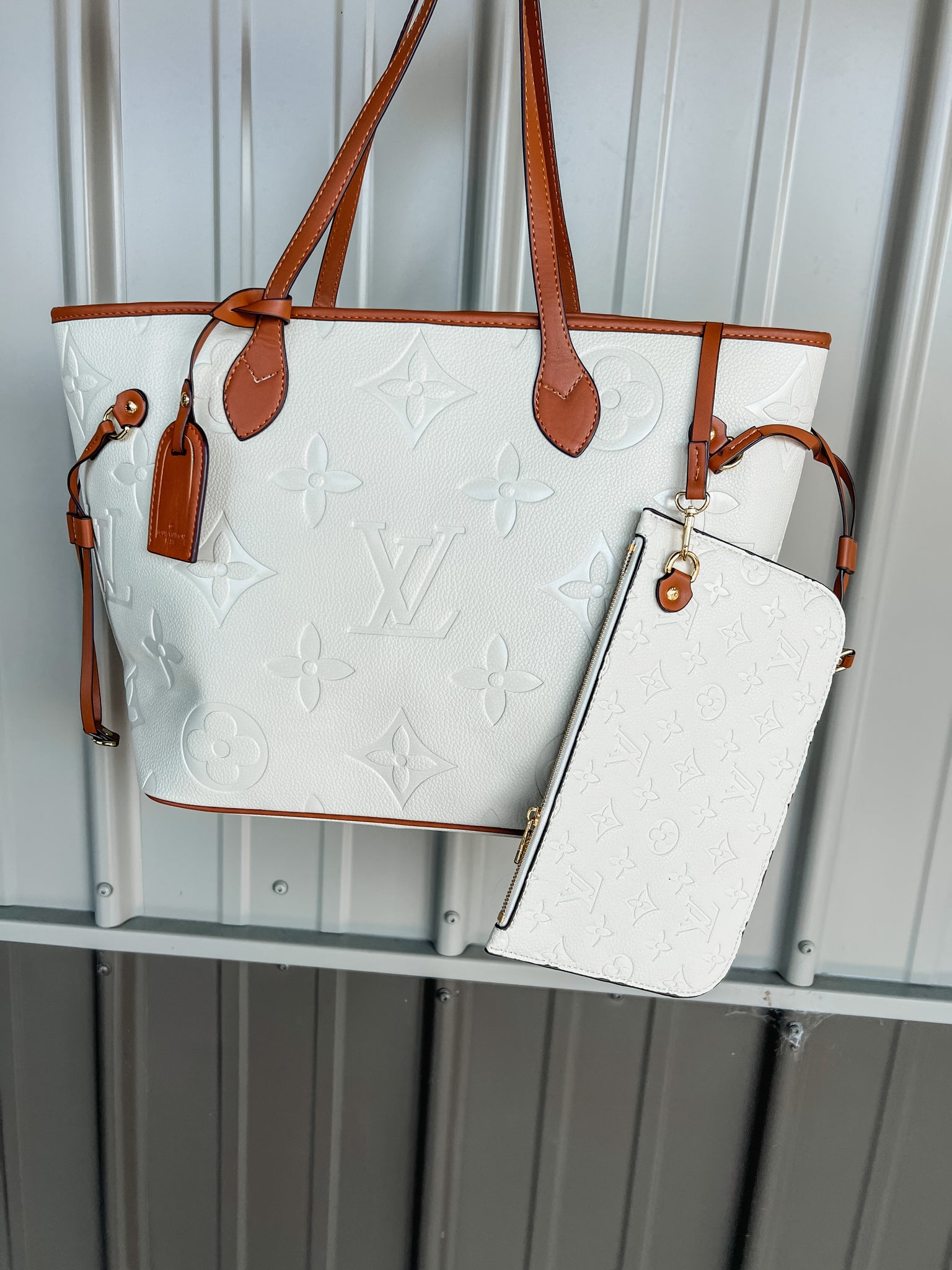 PRE-ORDER Alma BB White Puff – Magnolia Lane Boutique