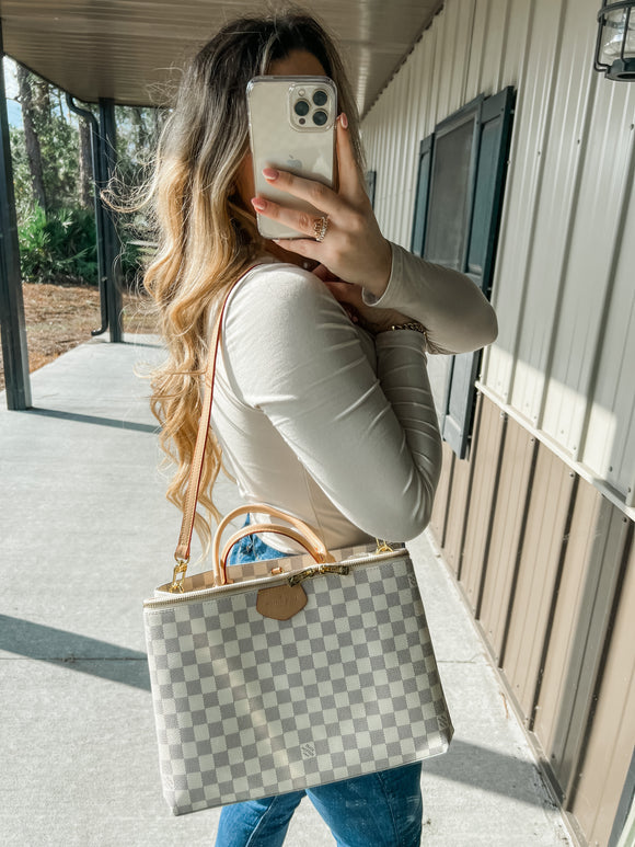 PRE-ORDER Square Bag White Check